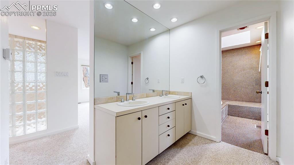 Image 25 of 44: Master Bathroom