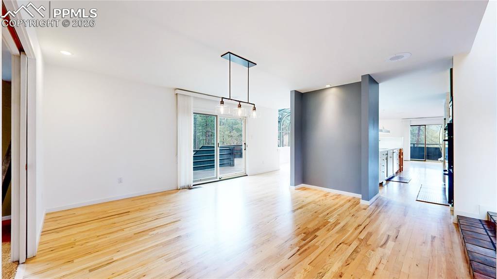 Image 8 of 44: Dining Area