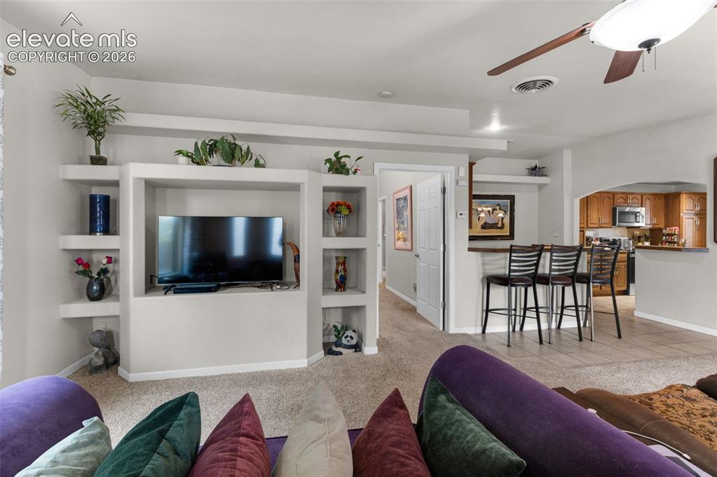 Image 14 of 38: Dining Area