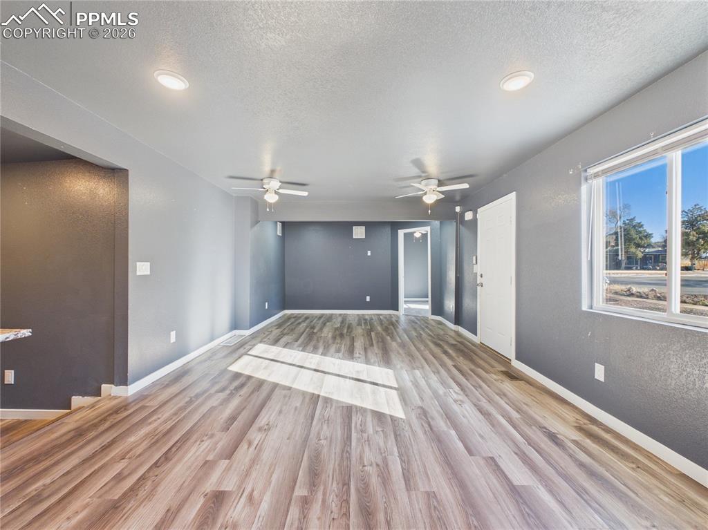 Image 11 of 36: Living Room