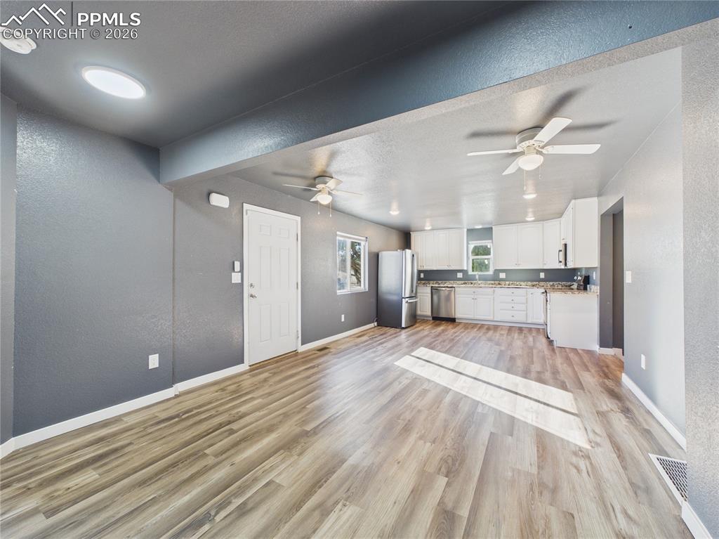 Image 6 of 36: Kitchen