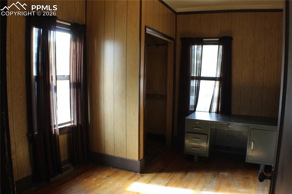 Image 11 of 26: Kitchen