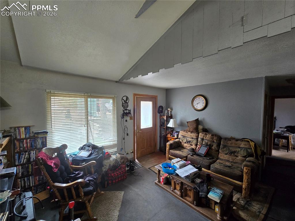 Image 10 of 13: Living Room