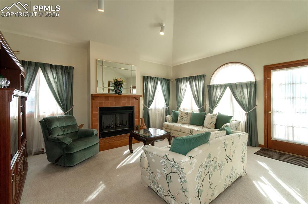 Image 15 of 50: Living Room