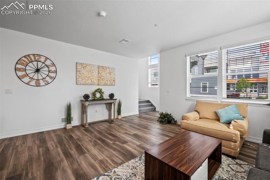 Image 10 of 27: Living Room