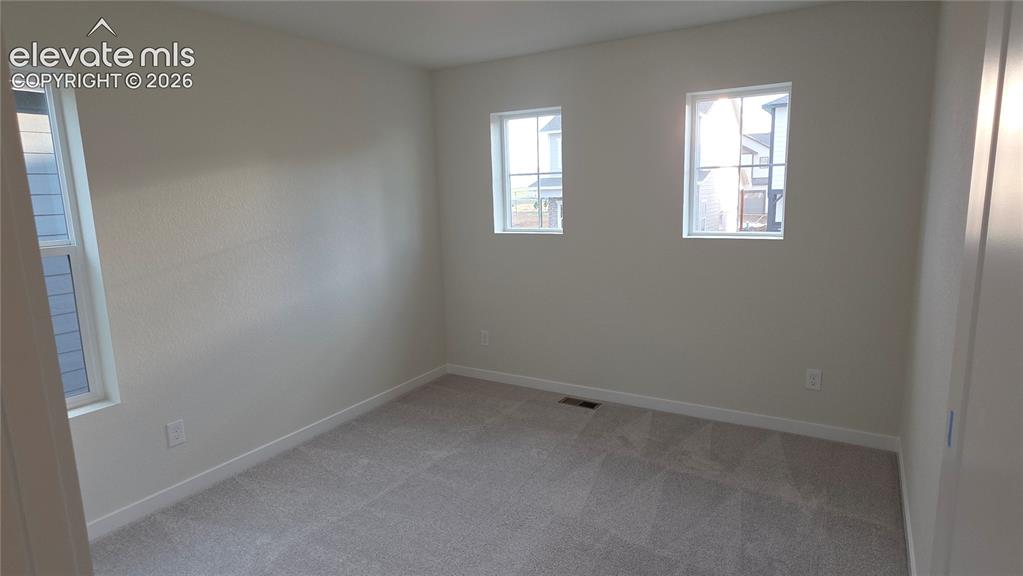 Image 11 of 31: Bedroom