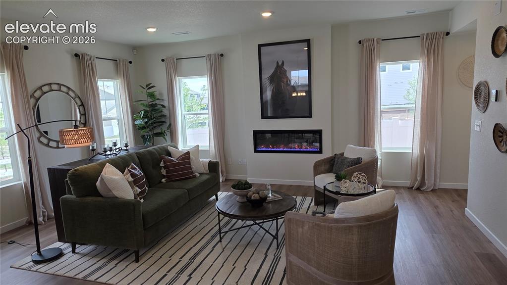 Image 18 of 31: *Image is of current furnished Greenbriar Model*