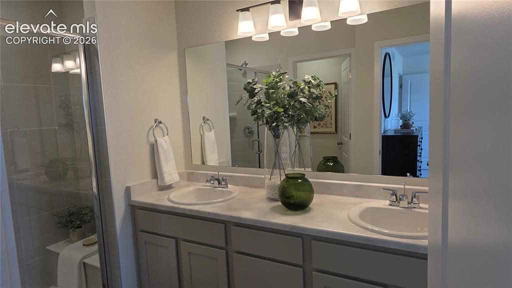 Image 24 of 31: *Image is of current furnished Greenbriar Model*