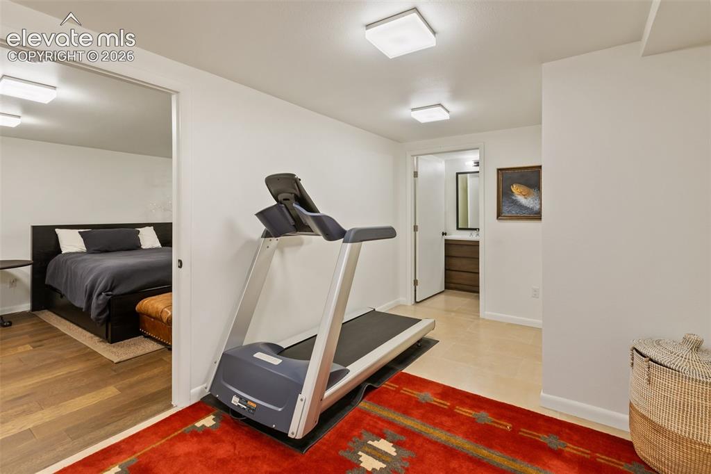 Image 30 of 40: Exercise Room