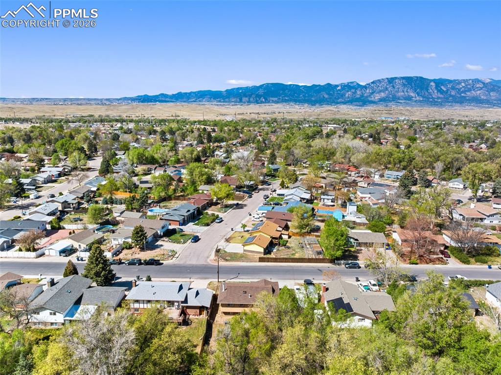 Image 7 of 40: Front of Structure