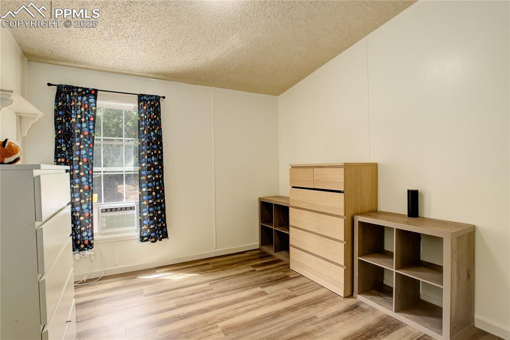 Image 22 of 43: 2nd Bedroom