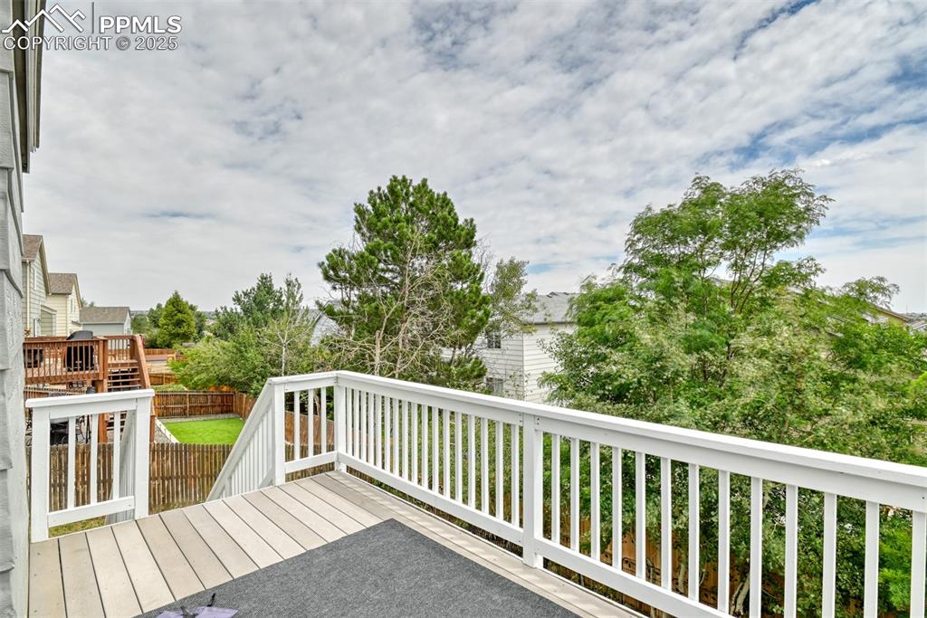 Image 39 of 44: Deck