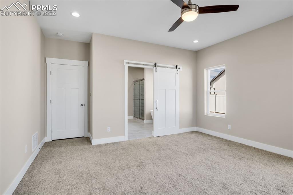 Image 20 of 34: Bedroom