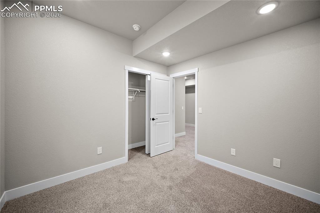 Image 27 of 32: Bedroom