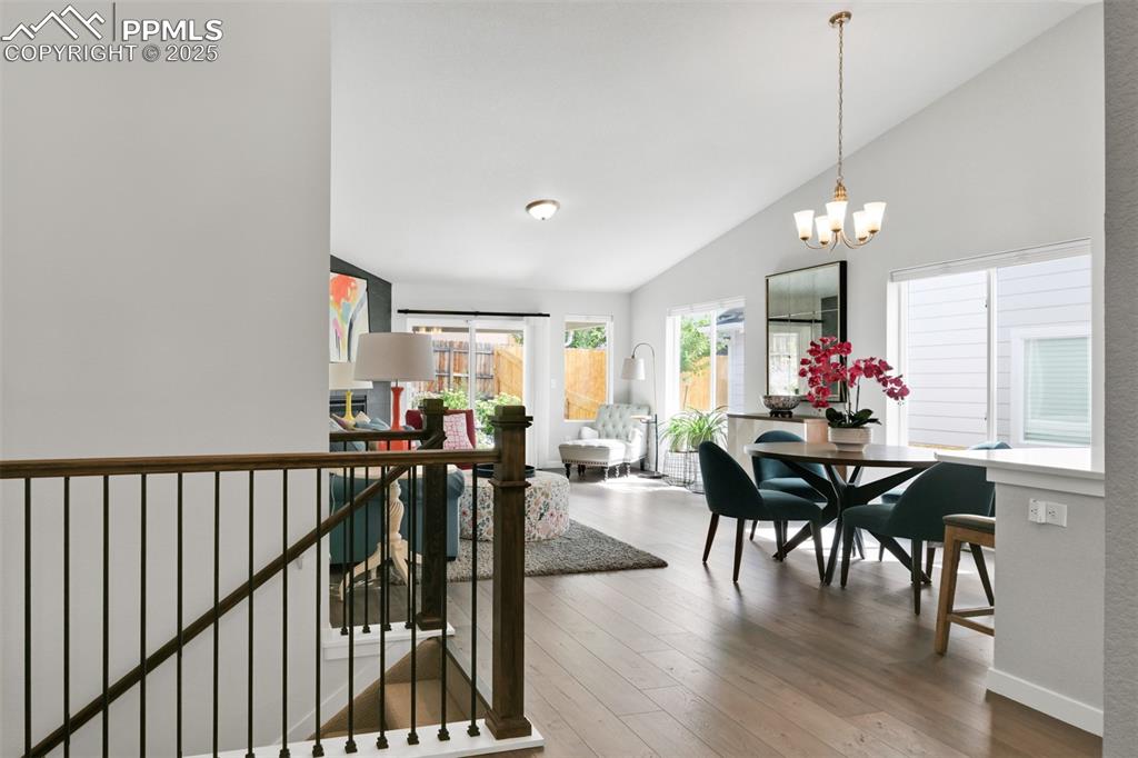 Image 13 of 44: Dining Area