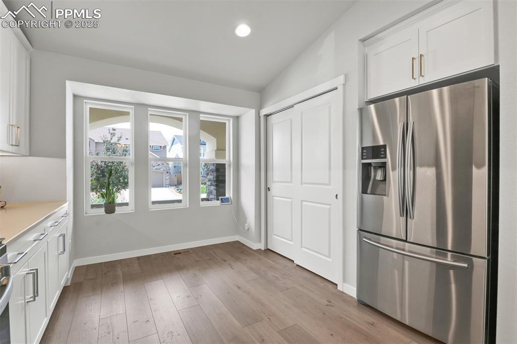 Image 16 of 44: Kitchen