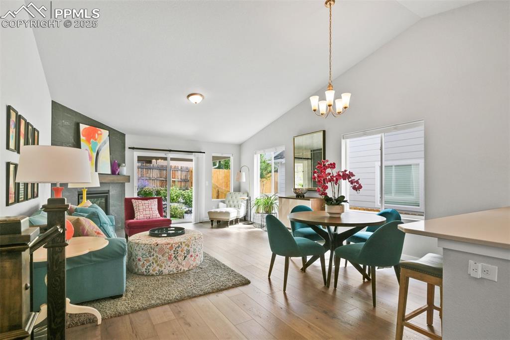 Image 18 of 44: Dining Area