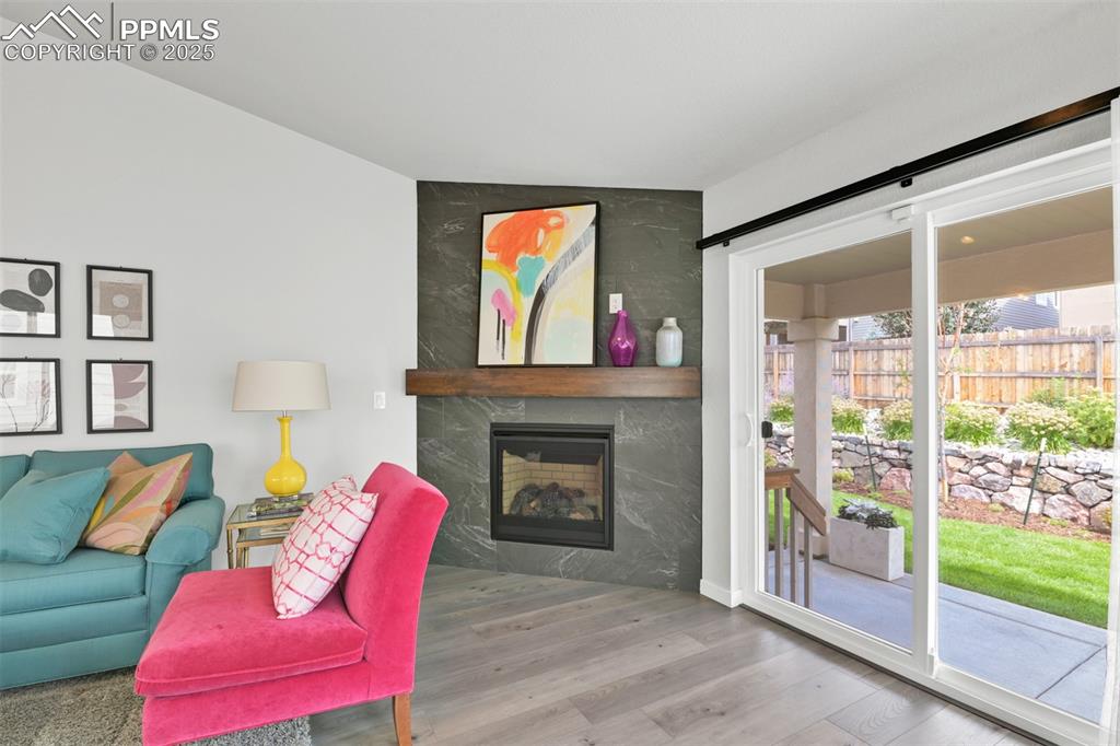 Image 20 of 44: Living Room