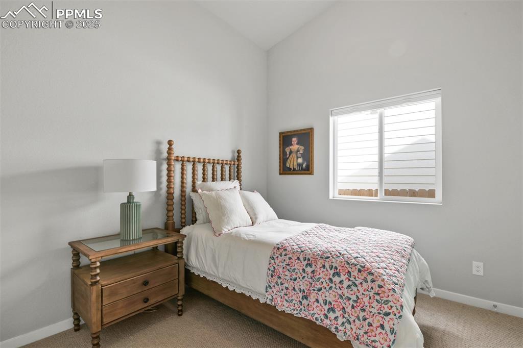 Image 28 of 44: Bedroom