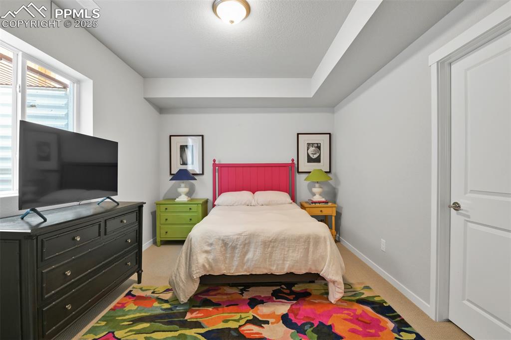 Image 34 of 44: Bedroom