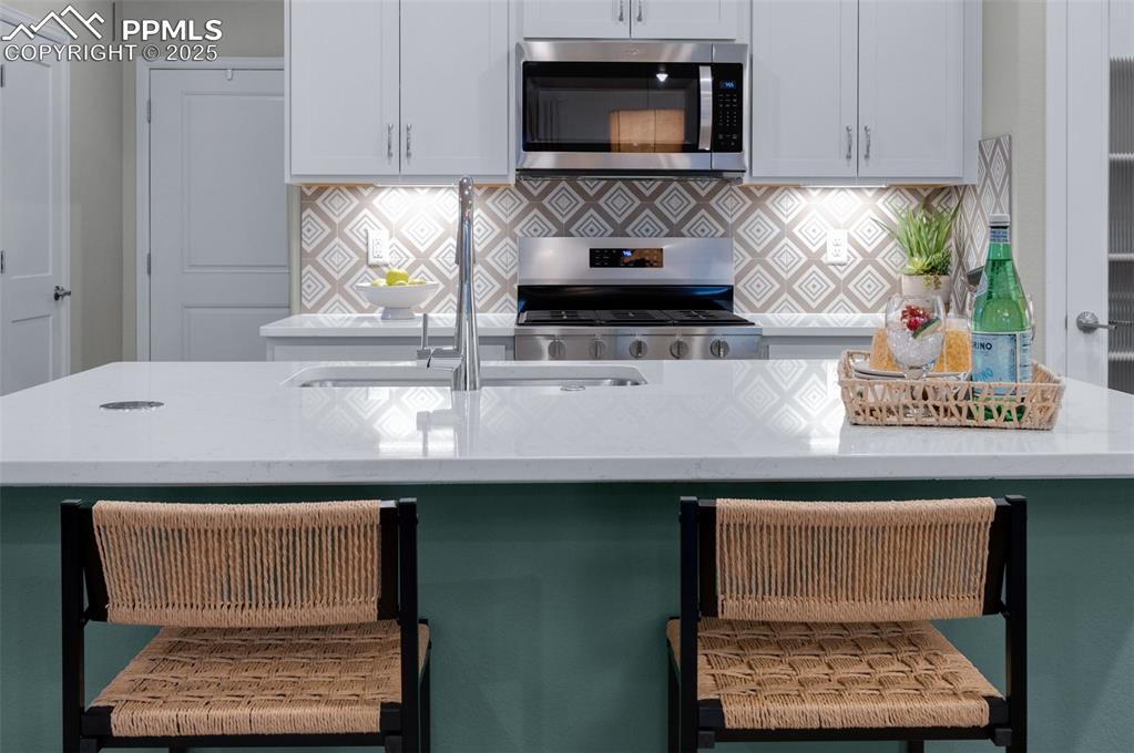 Image 10 of 42: Kitchen