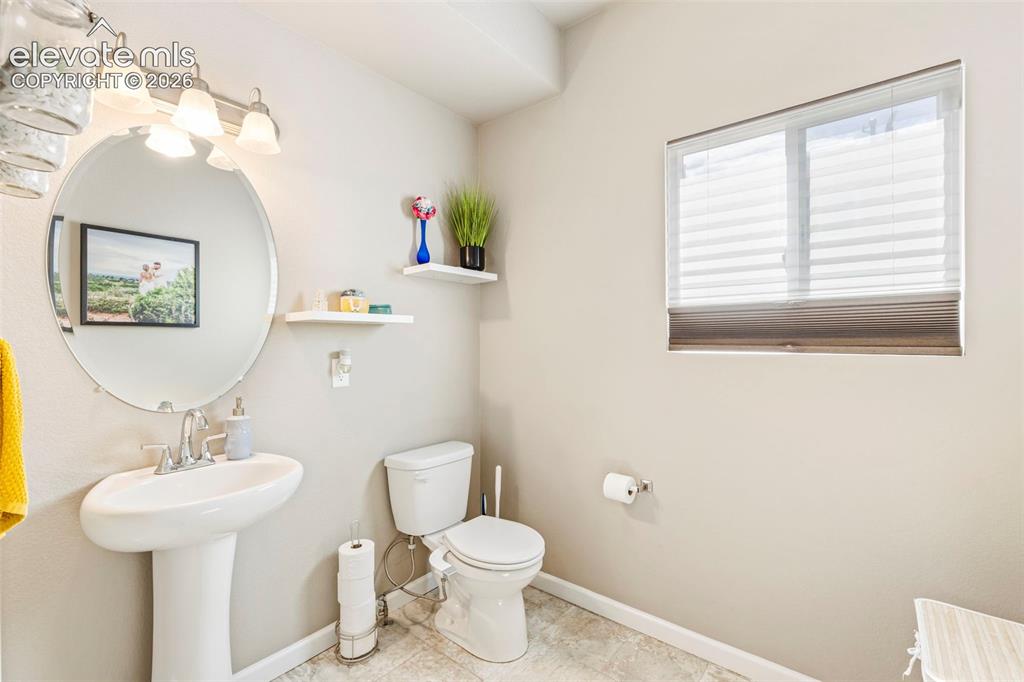 Image 13 of 27: Bathroom