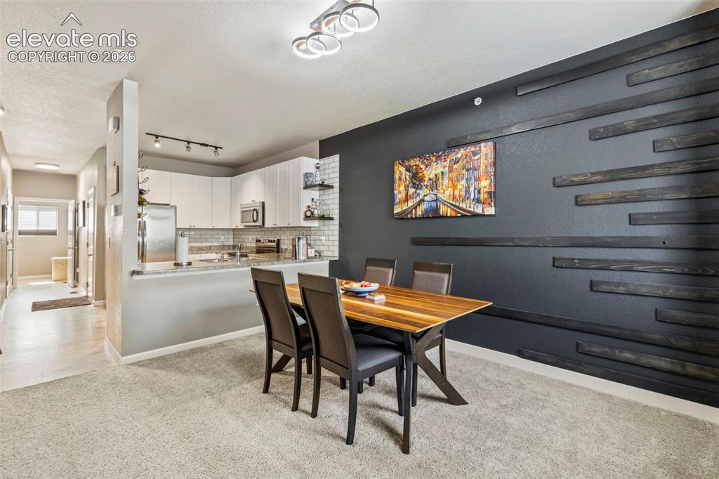 Image 6 of 27: Dining Area