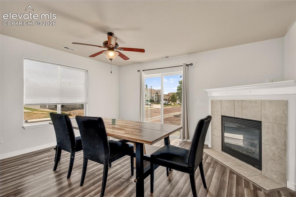 Image 18 of 26: Dining Area