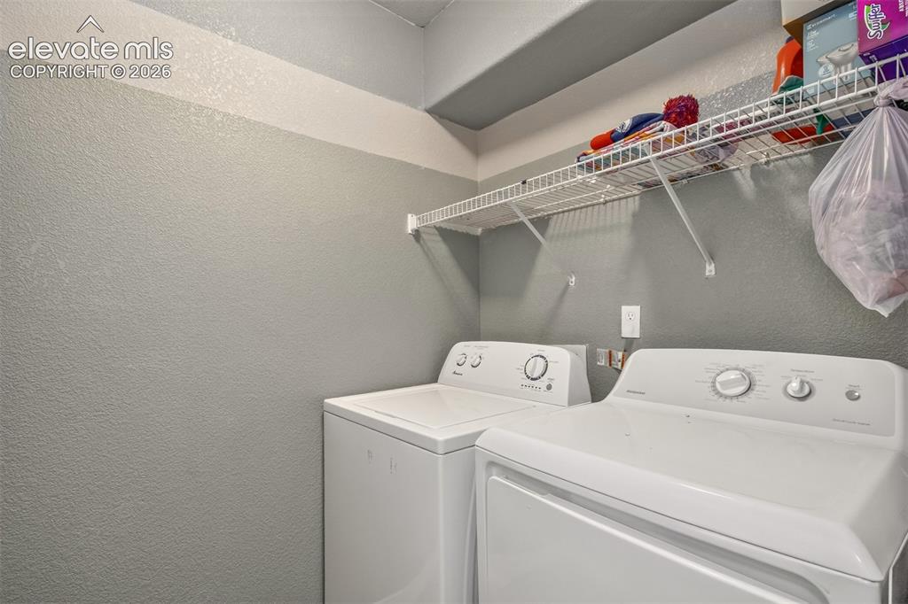 Image 24 of 26: Laundrt