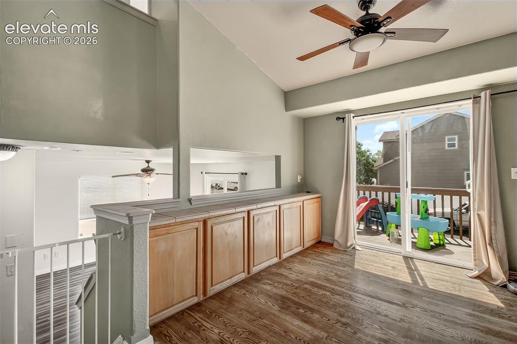 Image 6 of 26: Dining area with Walk-out