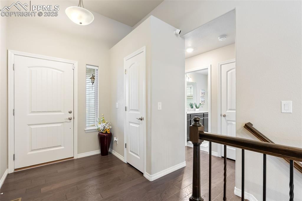 Image 23 of 43: Entry