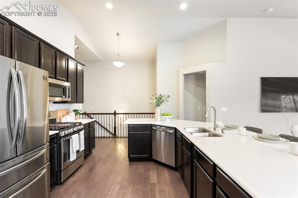 Image 3 of 43: Kitchen