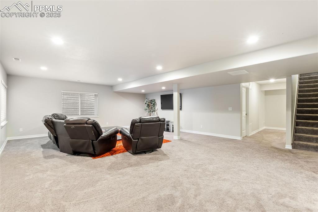 Image 34 of 43: Family Room