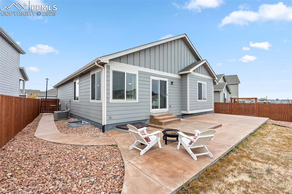 Image 41 of 43: Back of Structure