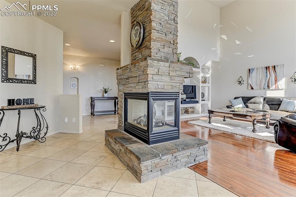Listing 5196129, Image 11 of 39