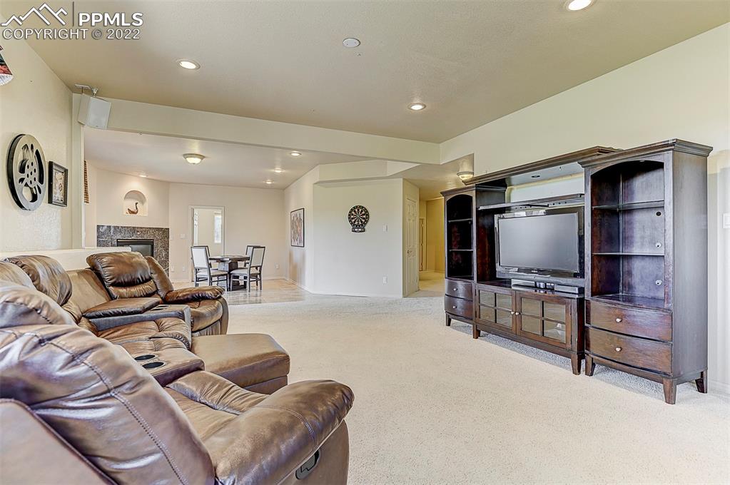 Listing 5196129, Image 16 of 39