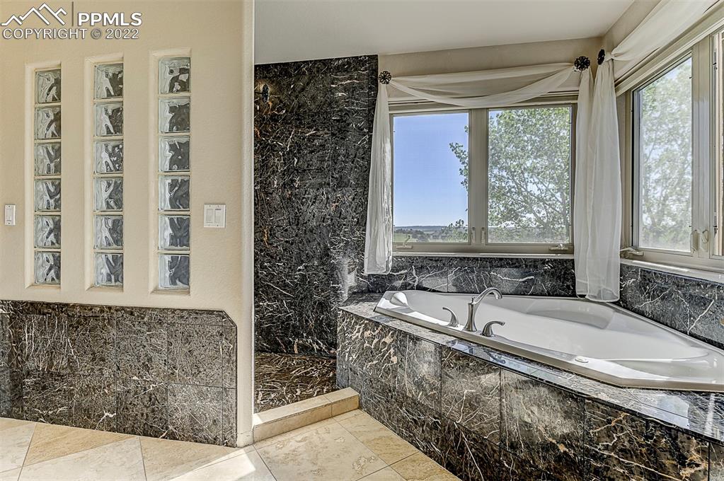 Listing 5196129, Image 24 of 39