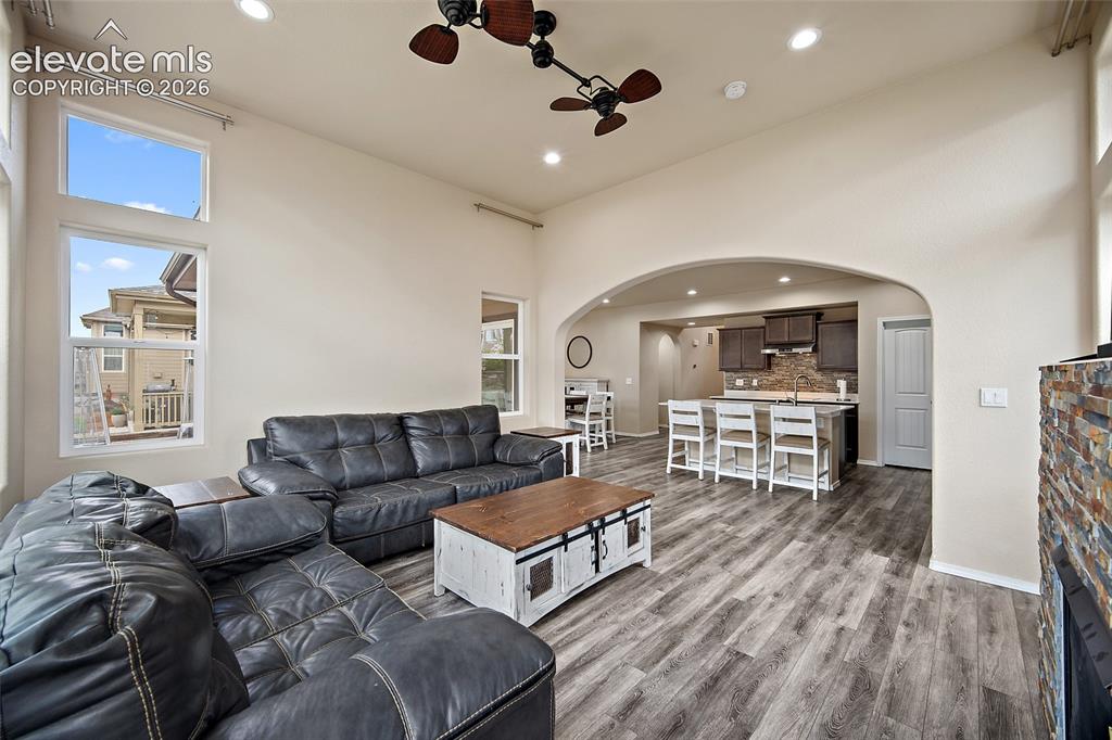 Image 14 of 43: Great Room