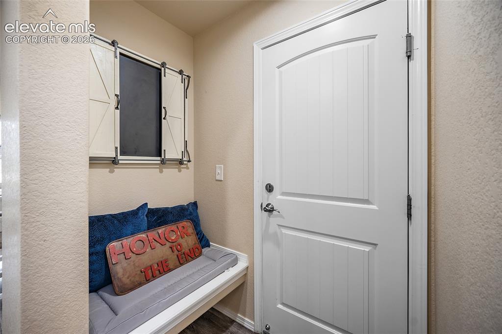 Image 34 of 43: Laundry Room