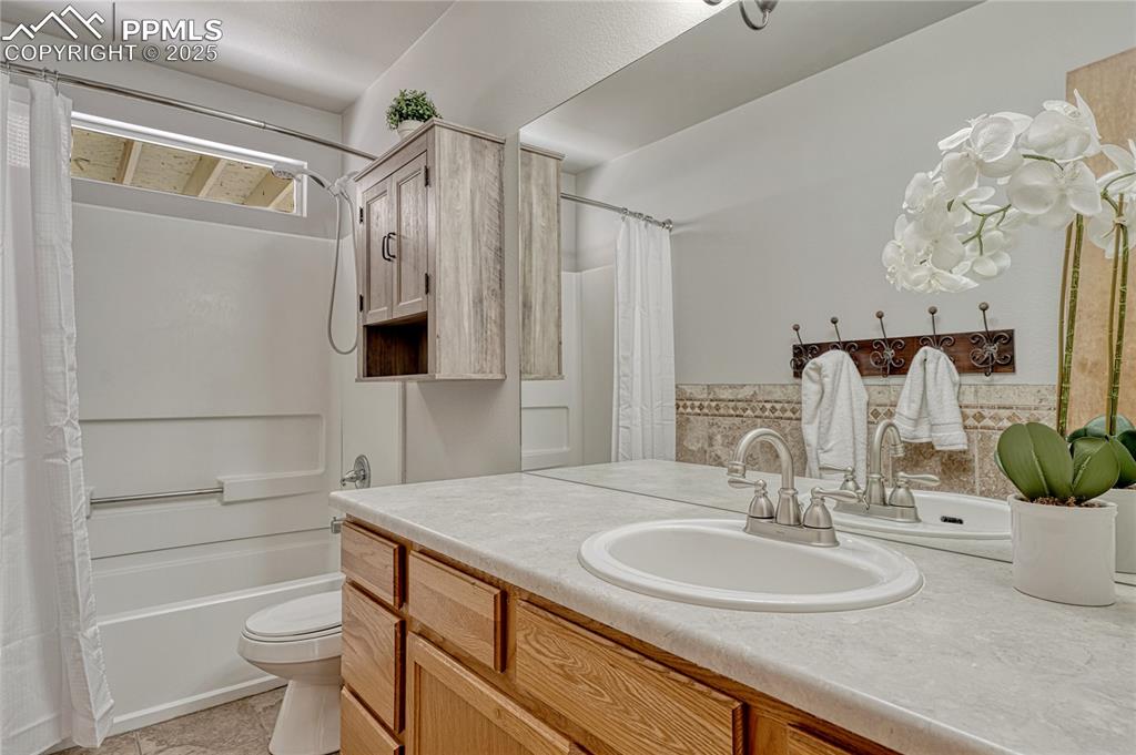 Image 9 of 47: Main level full bath