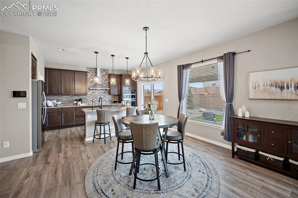 Image 10 of 49: Dining Area