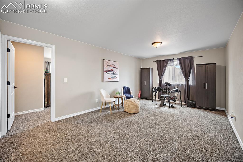 Image 30 of 49: Sitting Room