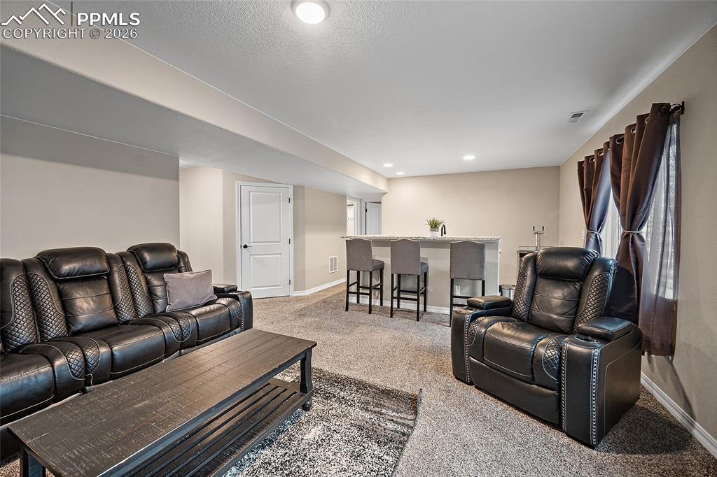 Image 38 of 49: Living Room