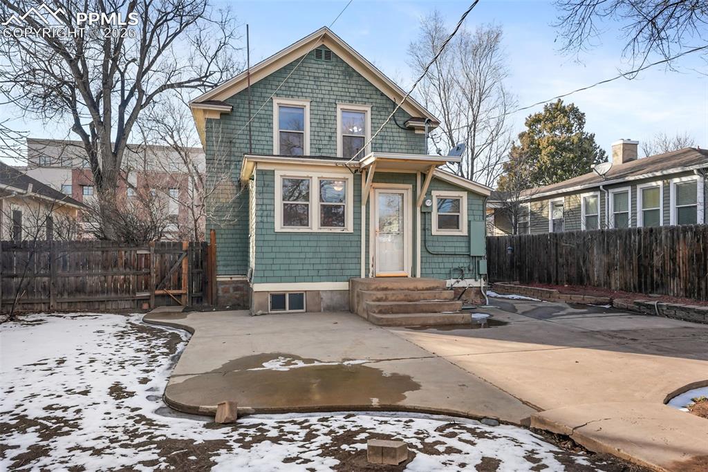 Image 44 of 49: Back of Structure