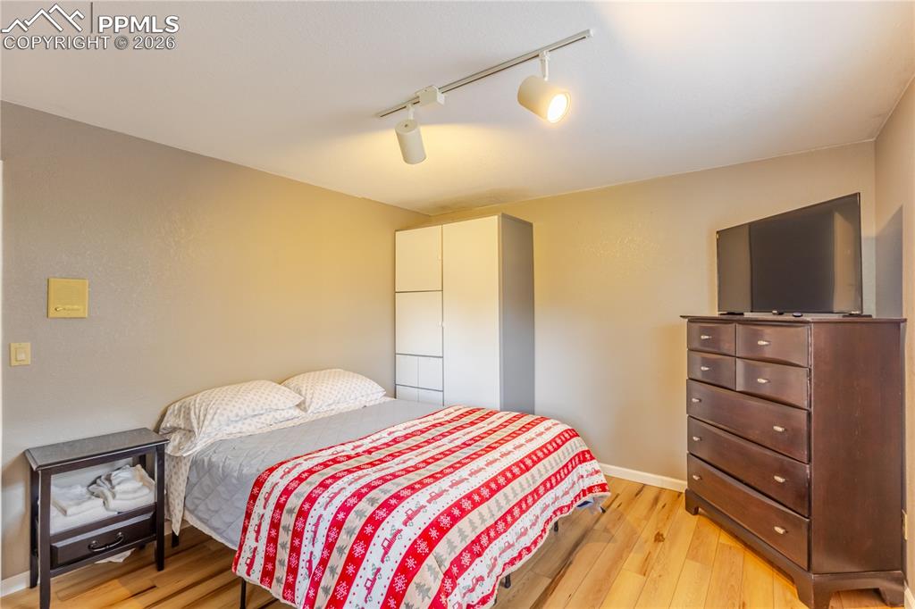 Image 31 of 50: Mother-in-law unit bedroom 2