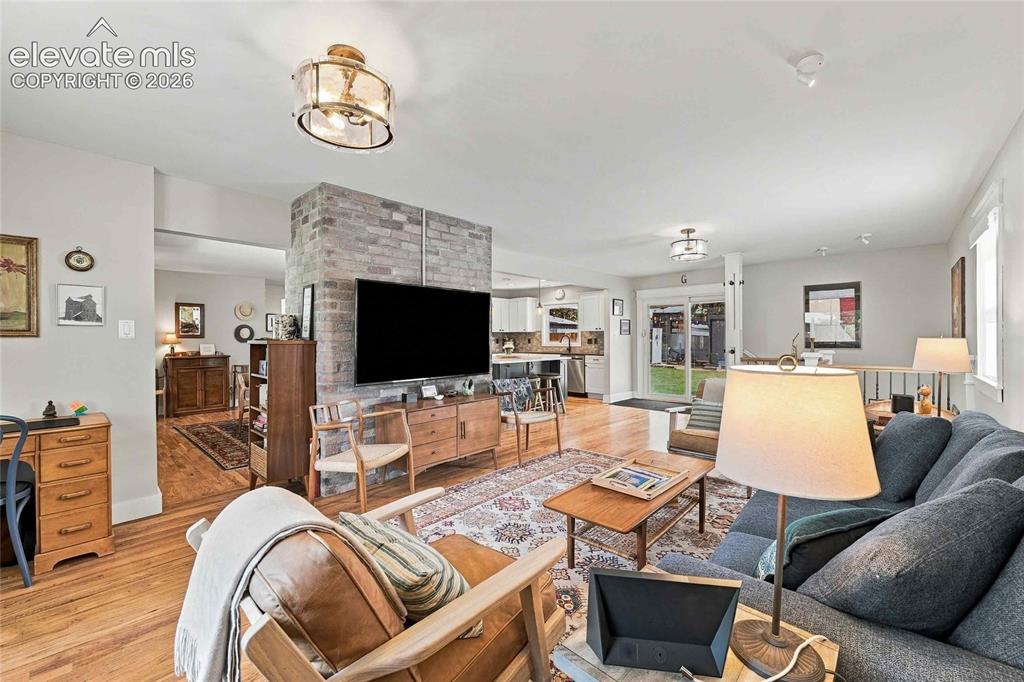Image 16 of 50: Living Room