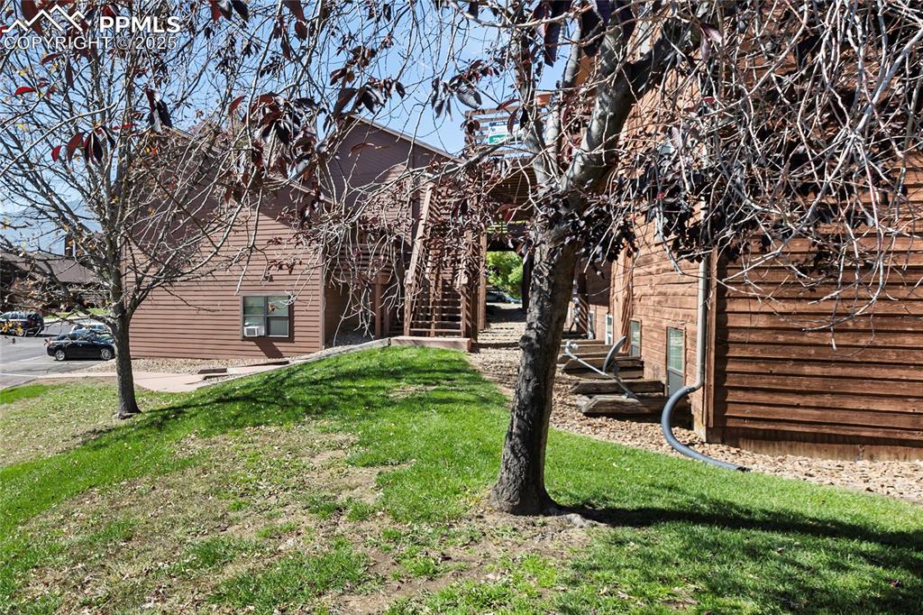 Image 29 of 32: Side of Structure