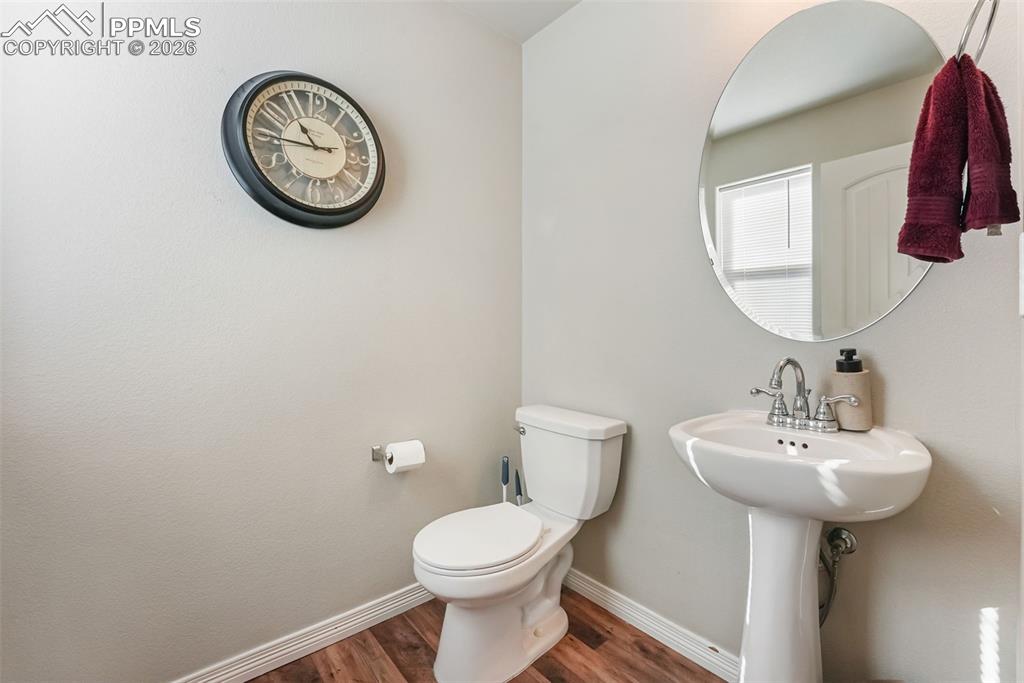 Image 11 of 35: Bathroom