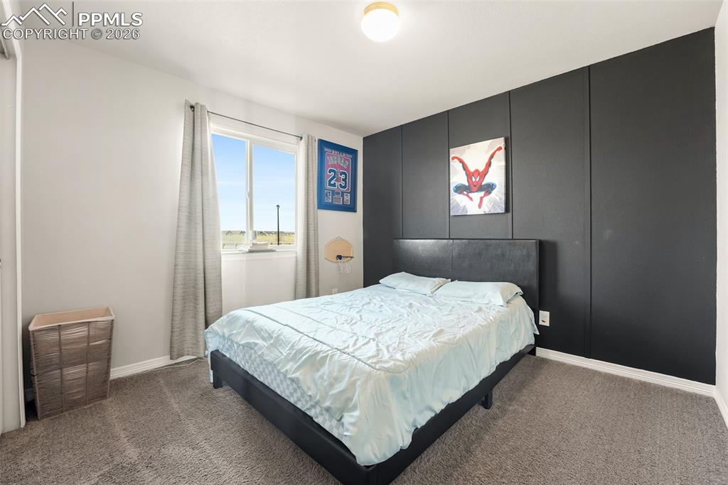 Image 19 of 35: Bedroom