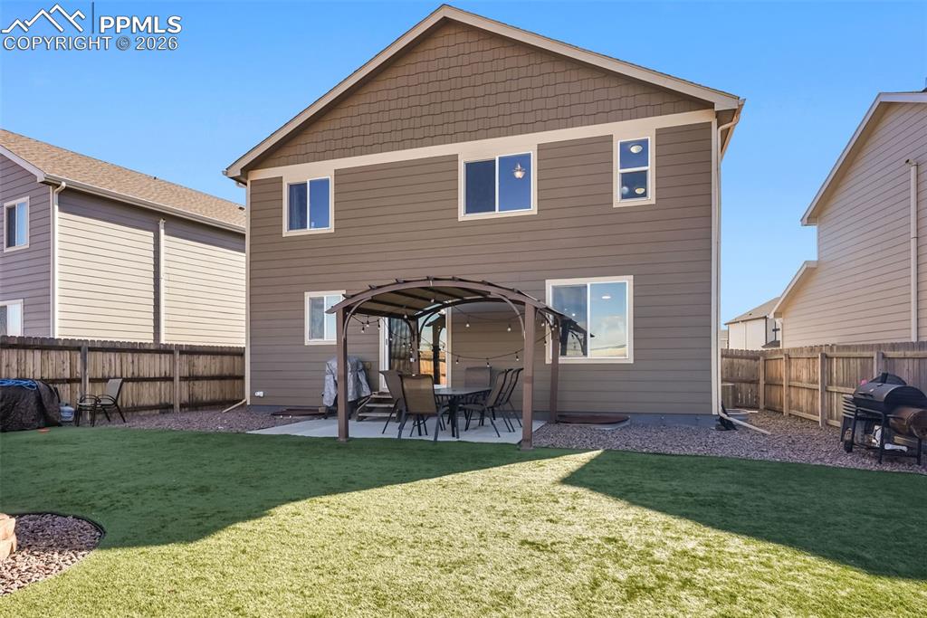 Image 31 of 35: Back of Structure